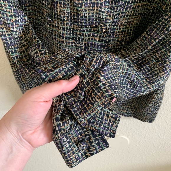 Doncaster 100% Silk Blouse 🌴 - Picture 5 of 6